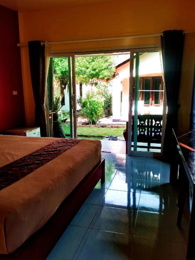 Suwantana Lanta Houses Ko Lanta エクステリア 写真