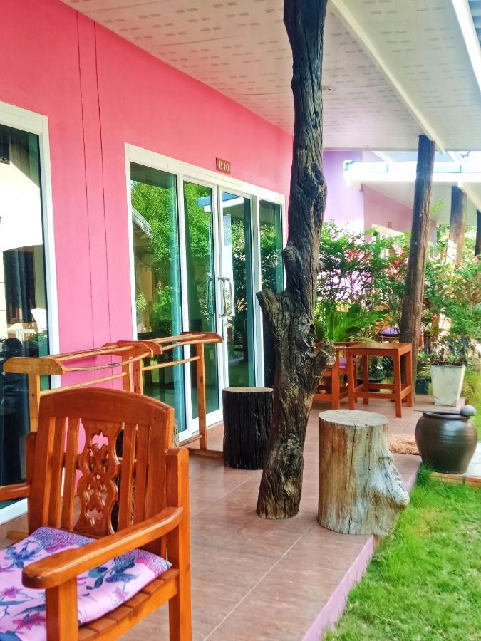 Suwantana Lanta Houses Ko Lanta エクステリア 写真