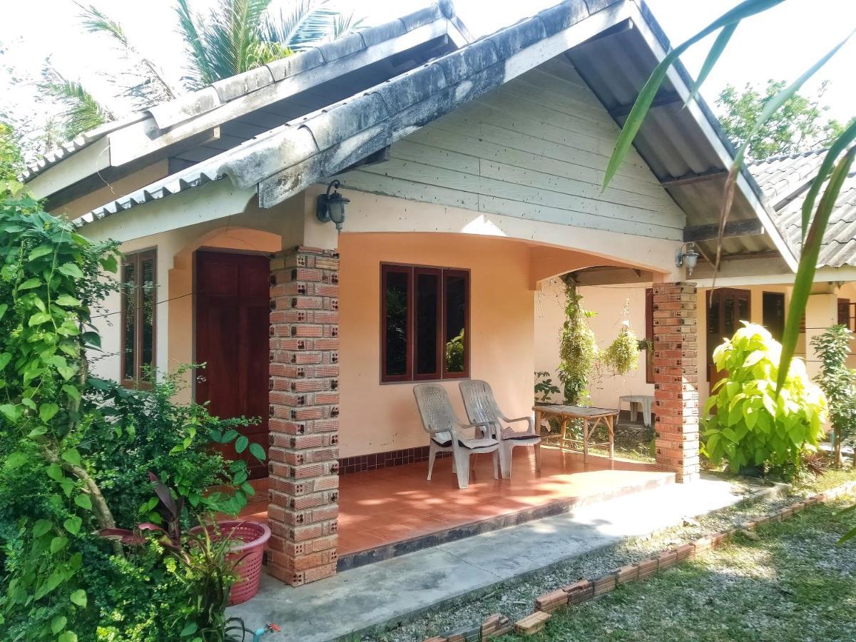 Suwantana Lanta Houses Ko Lanta エクステリア 写真